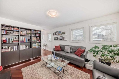 3002 18 Street Sw, Calgary, AB - Indoor Photo Showing Living Room