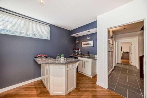 3002 18 Street Sw, Calgary, AB - Indoor Photo Showing Other Room