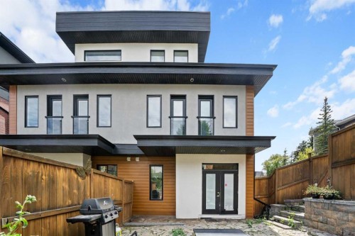3002 18 Street Sw, Calgary, AB - Outdoor