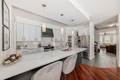 3002 18 Street Sw, Calgary, AB - Indoor Photo Showing Kitchen With Upgraded Kitchen