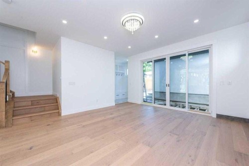 105 Hartford Road Nw, Calgary, AB - Indoor Photo Showing Other Room