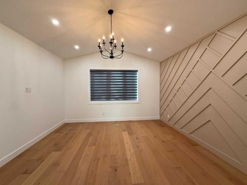 105 Hartford Road Nw, Calgary, AB - Indoor Photo Showing Other Room