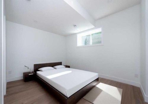 105 Hartford Road Nw, Calgary, AB - Indoor Photo Showing Bedroom