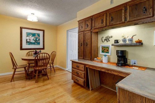 220 Oakridge Place Sw, Calgary, AB - Indoor