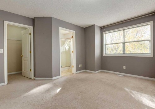 141 28 Avenue Ne, Calgary, AB - Indoor