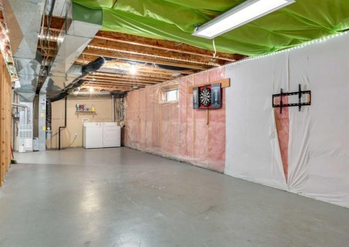 141 28 Avenue Ne, Calgary, AB - Indoor Photo Showing Basement