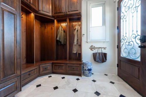 814 Radford Road Ne, Calgary, AB - Indoor Photo Showing Other Room