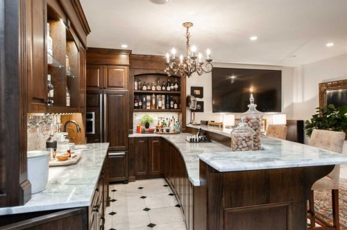 814 Radford Road Ne, Calgary, AB - Indoor