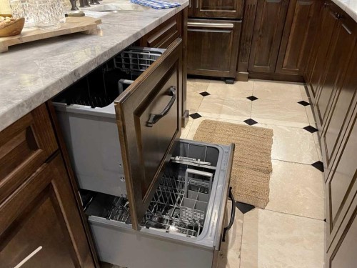814 Radford Road Ne, Calgary, AB - Indoor Photo Showing Kitchen