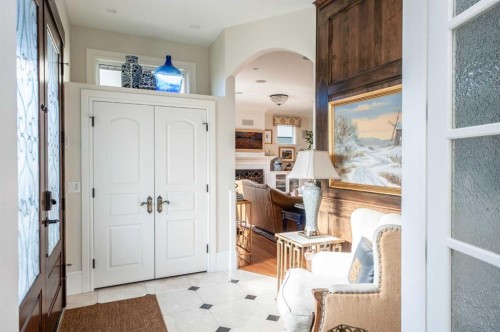 814 Radford Road Ne, Calgary, AB - Indoor Photo Showing Other Room