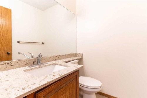 266 Edgepark Way Nw, Calgary, AB - Indoor Photo Showing Bathroom