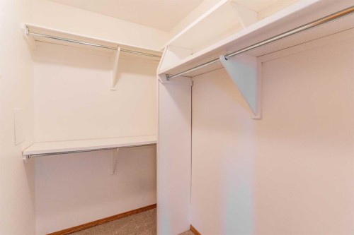 266 Edgepark Way Nw, Calgary, AB - Indoor With Storage