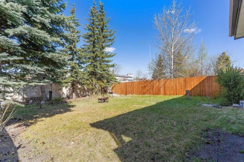 266 Edgepark Way Nw, Calgary, AB - Outdoor