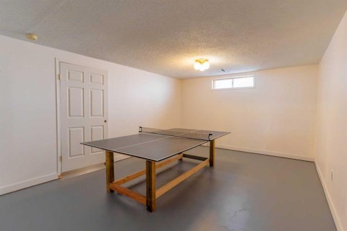 266 Edgepark Way Nw, Calgary, AB - Indoor Photo Showing Other Room