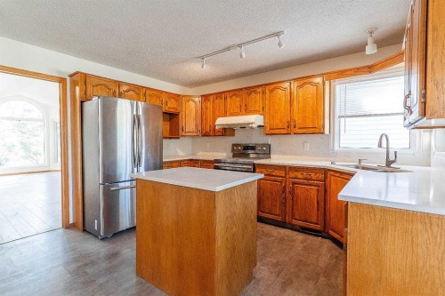 266 Edgepark Way Nw, Calgary, AB - Indoor Photo Showing Kitchen With Stainless Steel Kitchen