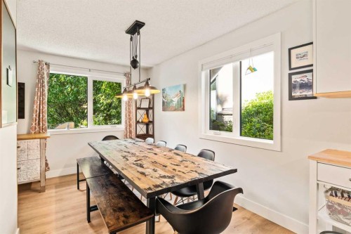 109-200 Three Sisters Drive, Canmore, AB - Indoor Photo Showing Dining Room