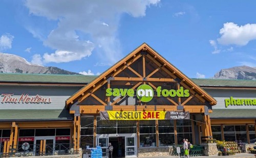 109-200 Three Sisters Drive, Canmore, AB - Outdoor