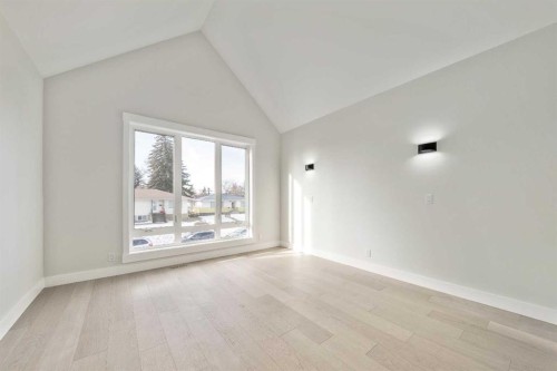 1417 42 Street Sw, Calgary, AB - Indoor Photo Showing Other Room