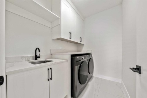 1417 42 Street Sw, Calgary, AB - Indoor Photo Showing Laundry Room