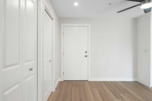 1204-4975 130 Avenue Se, Calgary, AB - Indoor Photo Showing Other Room