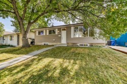 319 Lynnview Way SE Calgary, AB T2C 1T7