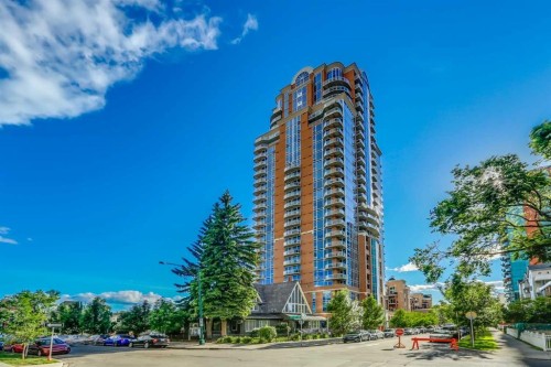 206-817 15 Avenue Sw, Calgary, AB - Outdoor With Facade