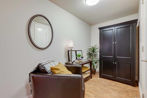 206-817 15 Avenue Sw, Calgary, AB - Indoor Photo Showing Other Room