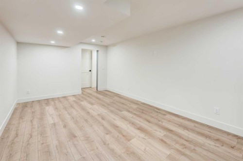 17 Millrise Lane Sw, Calgary, AB - Indoor