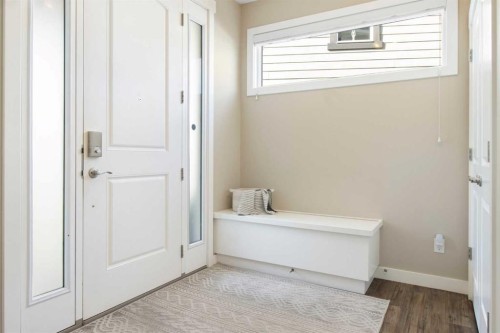 33 Silverado Crest Bay Sw, Calgary, AB - Indoor Photo Showing Other Room