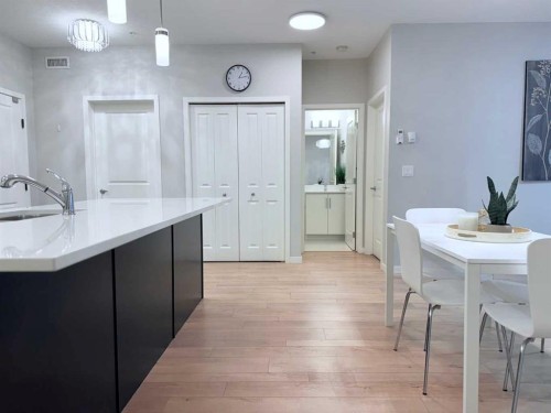 310-20 Mahogany Mews Se, Calgary, AB - Indoor Photo Showing Dining Room