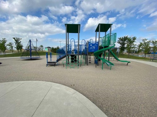 310-20 Mahogany Mews Se, Calgary, AB - Outdoor