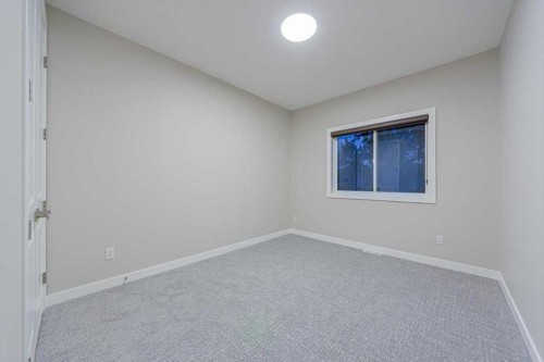 462 23 Avenue Nw, Calgary, AB - Indoor Photo Showing Other Room