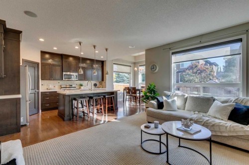 9 Cranarch Way Se, Calgary, AB - Indoor Photo Showing Living Room