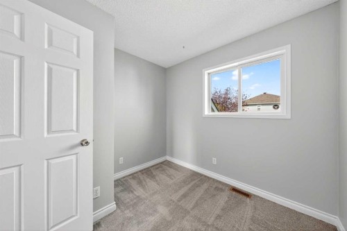 159 Hidden Ranch Circle Nw, Calgary, AB - Indoor Photo Showing Other Room