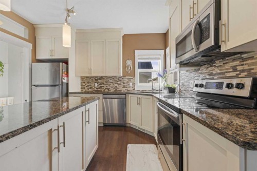 37 Skyview Ranch Manor Ne, Calgary, AB - Indoor Photo Showing Kitchen With Upgraded Kitchen