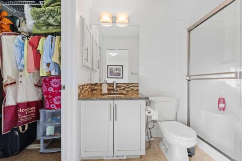 37 Skyview Ranch Manor Ne, Calgary, AB - Indoor Photo Showing Bathroom
