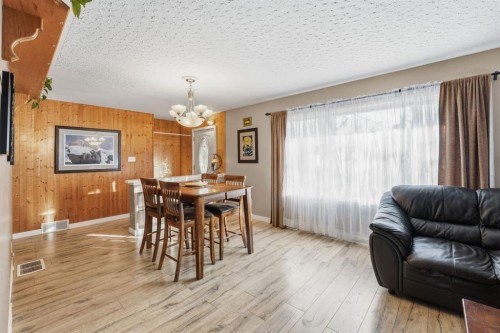 74 Mcrae Street East, Okotoks, AB - Indoor