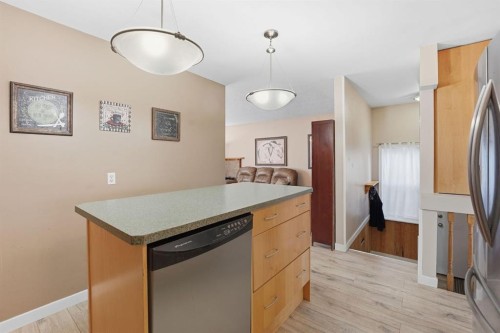 74 Mcrae Street East, Okotoks, AB - Indoor Photo Showing Kitchen