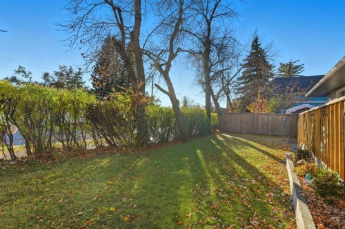 74 Mcrae Street East, Okotoks, AB - Outdoor