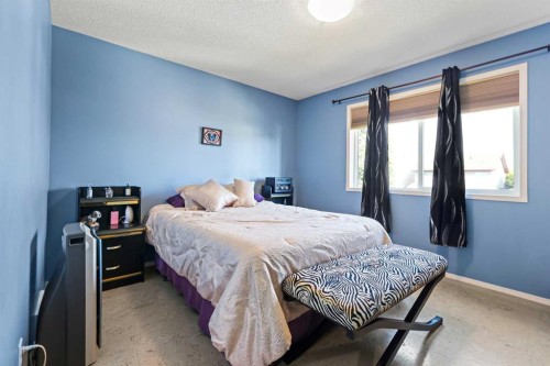 180 Copperfield Rise Se, Calgary, AB - Indoor Photo Showing Bedroom