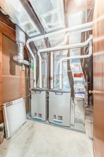 17 Santana Manor Nw, Calgary, AB - Indoor Photo Showing Basement