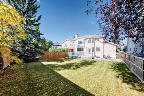 17 Santana Manor Nw, Calgary, AB - Outdoor