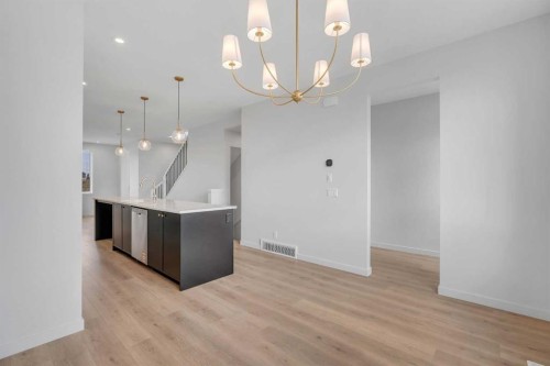 1497 Rangeview Drive Se, Calgary, AB - Indoor Photo Showing Kitchen