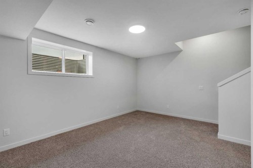 1497 Rangeview Drive Se, Calgary, AB - Indoor Photo Showing Other Room