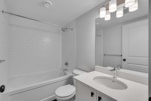 1497 Rangeview Drive Se, Calgary, AB - Indoor Photo Showing Bathroom
