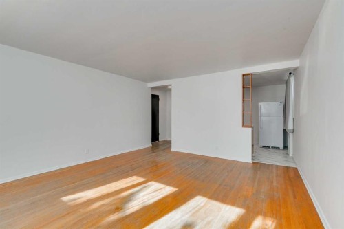 1216 15 Avenue Sw, Calgary, AB - Indoor Photo Showing Other Room