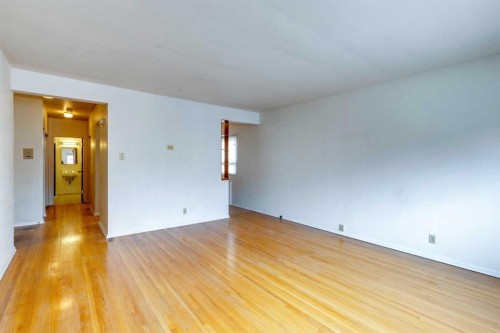 1216 15 Avenue Sw, Calgary, AB - Indoor Photo Showing Other Room