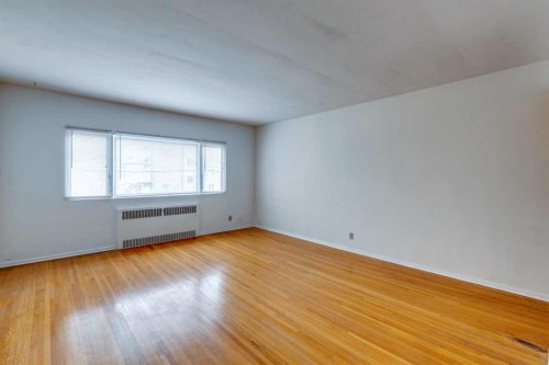 1216 15 Avenue Sw, Calgary, AB - Indoor Photo Showing Other Room