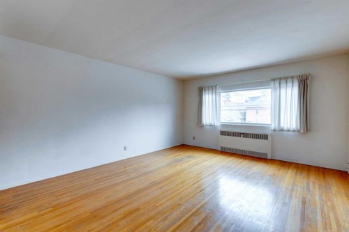 1216 15 Avenue Sw, Calgary, AB - Indoor Photo Showing Other Room