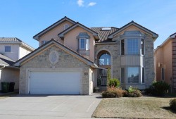 57 Hamptons Circle NW Calgary, AB T3A 5T2